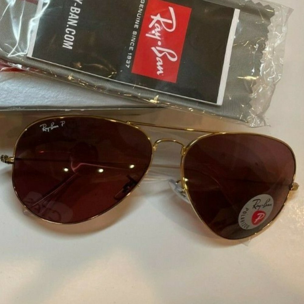 NWT Ray-Ban Aviator Polarized Gold Sunglasses